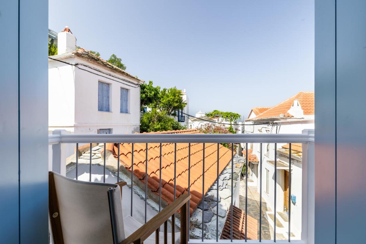 Strada Villa Skopelos Town