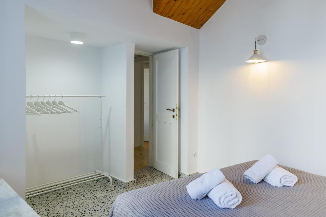 Strada Skopelos Town
