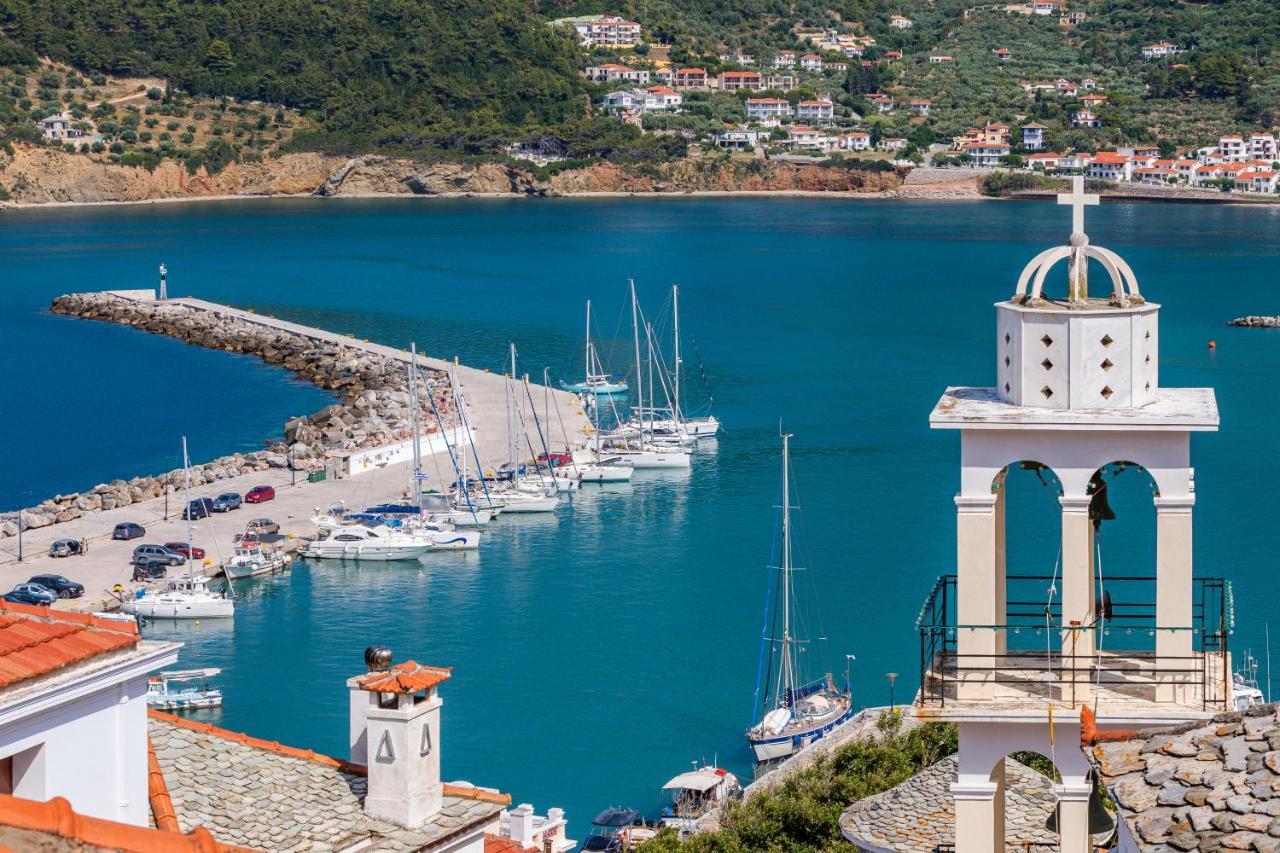 Strada Villa Skopelos Town